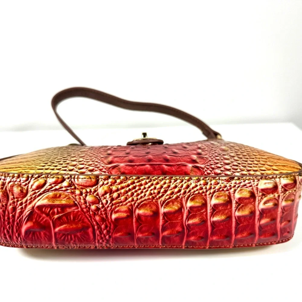 Elegant Multicolor Croc-Embossed Shoulder Bag - Picture 4 of 10